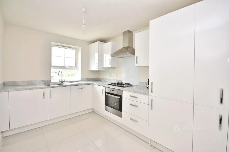 Nutmeg Close, Broughton, HP22, photo 2