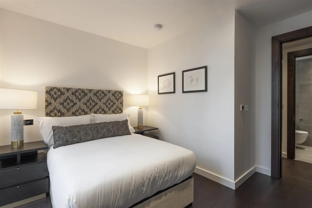 4 Charles Clowes Walk, Nine Elms, London, SW11 7AG, photo 6
