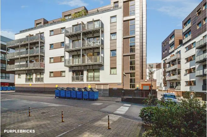 2 bed flat for sale, Isaac Way, Manchester, M4