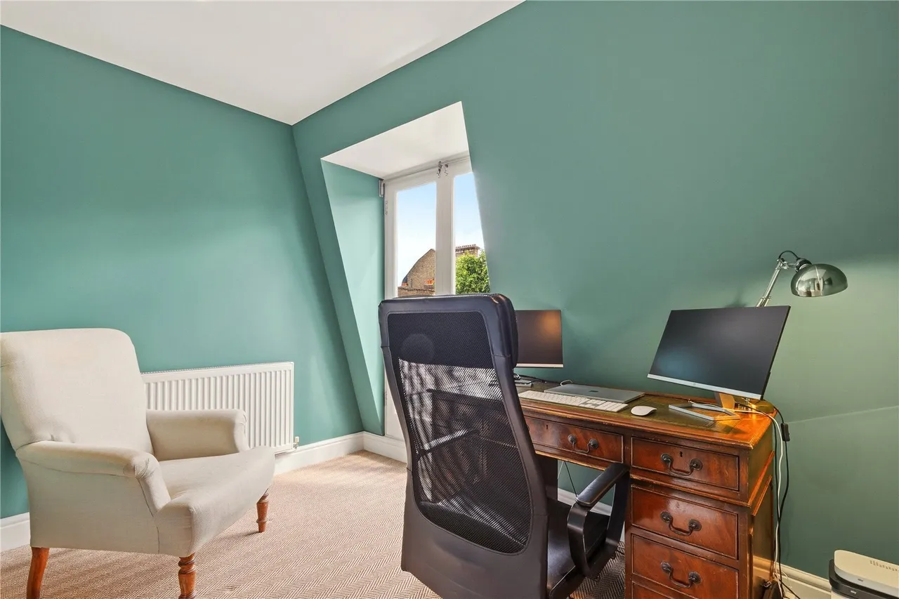 Herndon Road, London, SW18, photo 9