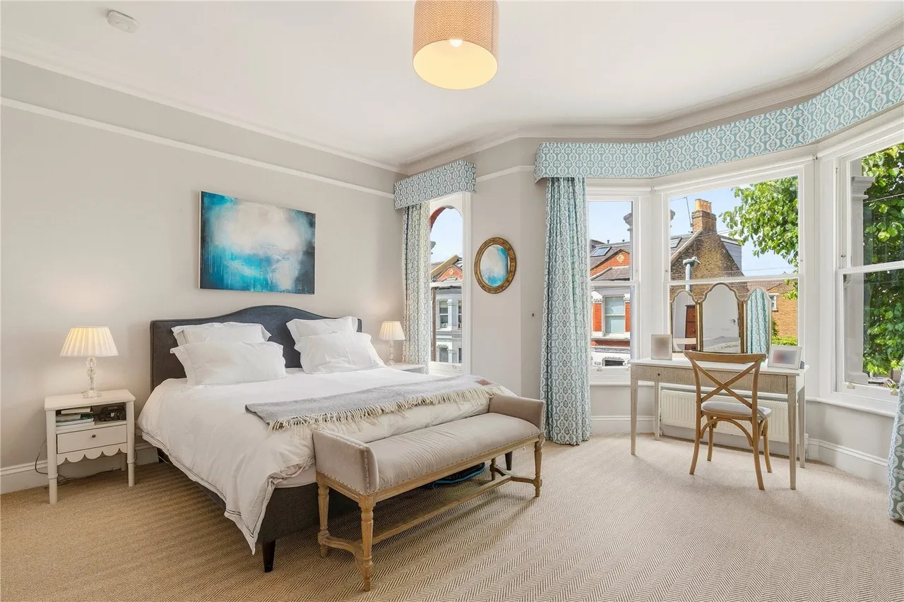 Herndon Road, London, SW18, photo 6