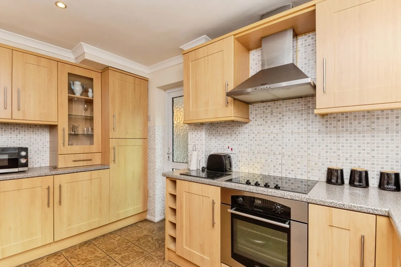 Walton Road, Kirby-le-Soken, Frinton-on-Sea, Essex, CO13, photo 5