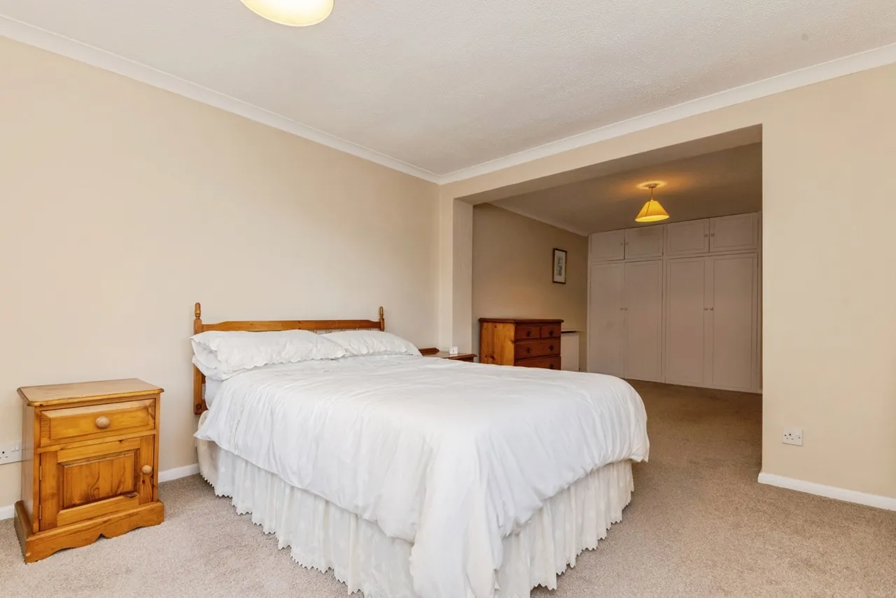 Walton Road, Kirby-le-Soken, Frinton-on-Sea, Essex, CO13, photo 9
