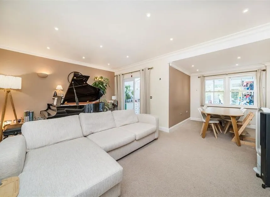 Hampton Road, Teddington, TW11, photo 3