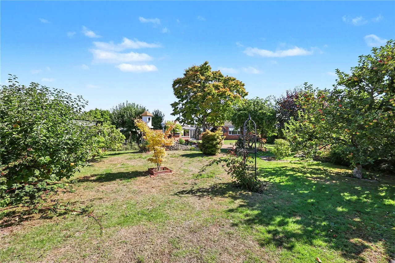 Neylond Crescent, Hellesdon, Norwich, Norfolk, NR6, photo 6