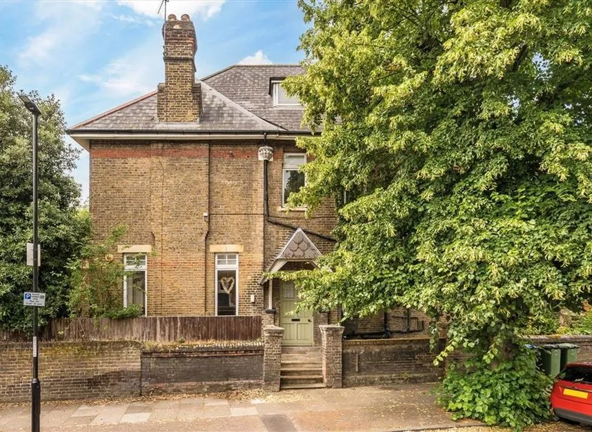 1 bed flat for sale, Shooters Hill Road, Blackheath, SE3