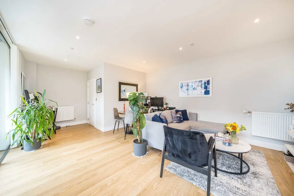 1 bed property for sale, Plough Lane, SW17
