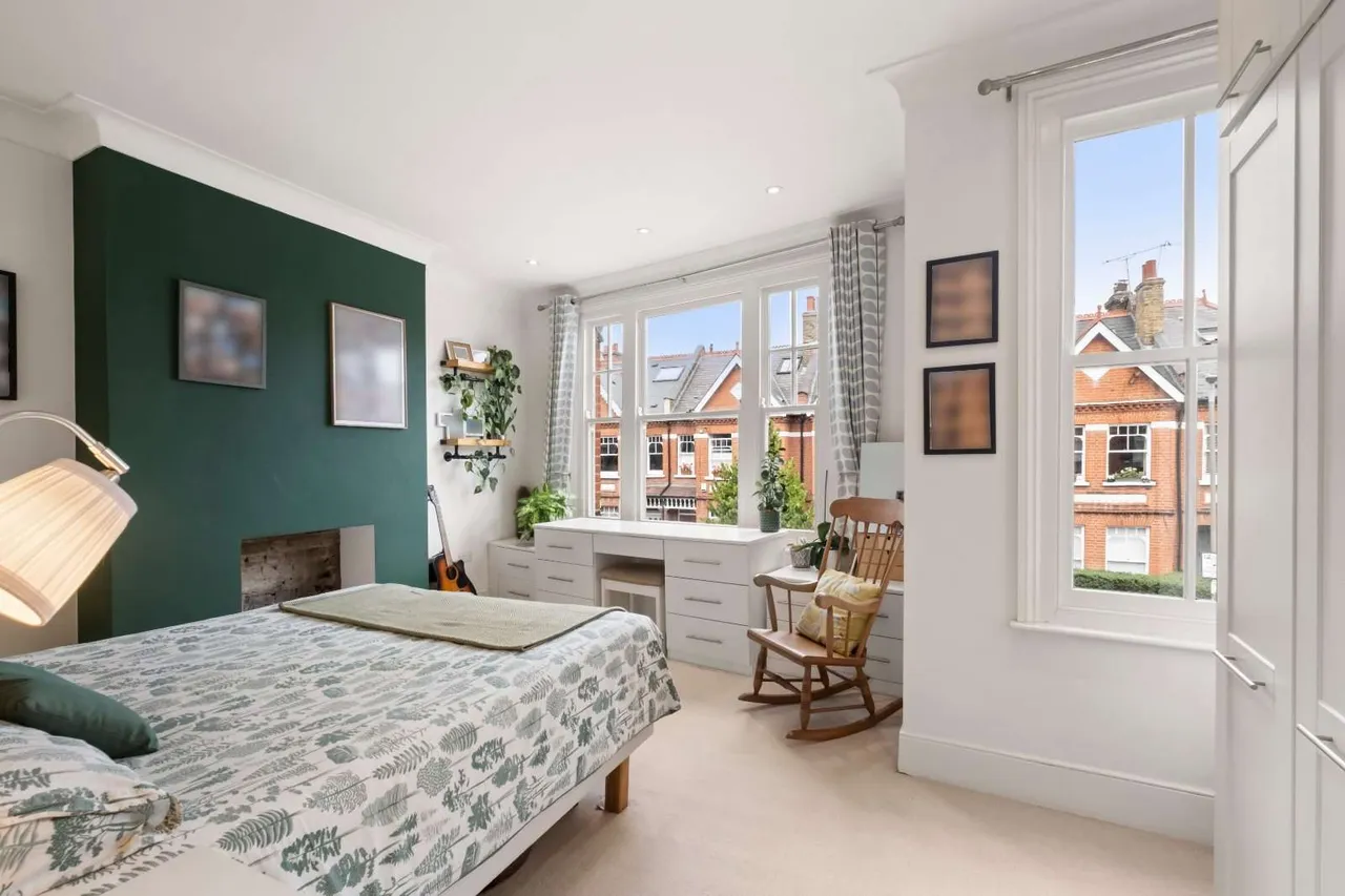 Dinsmore Road, London, SW12, photo 10