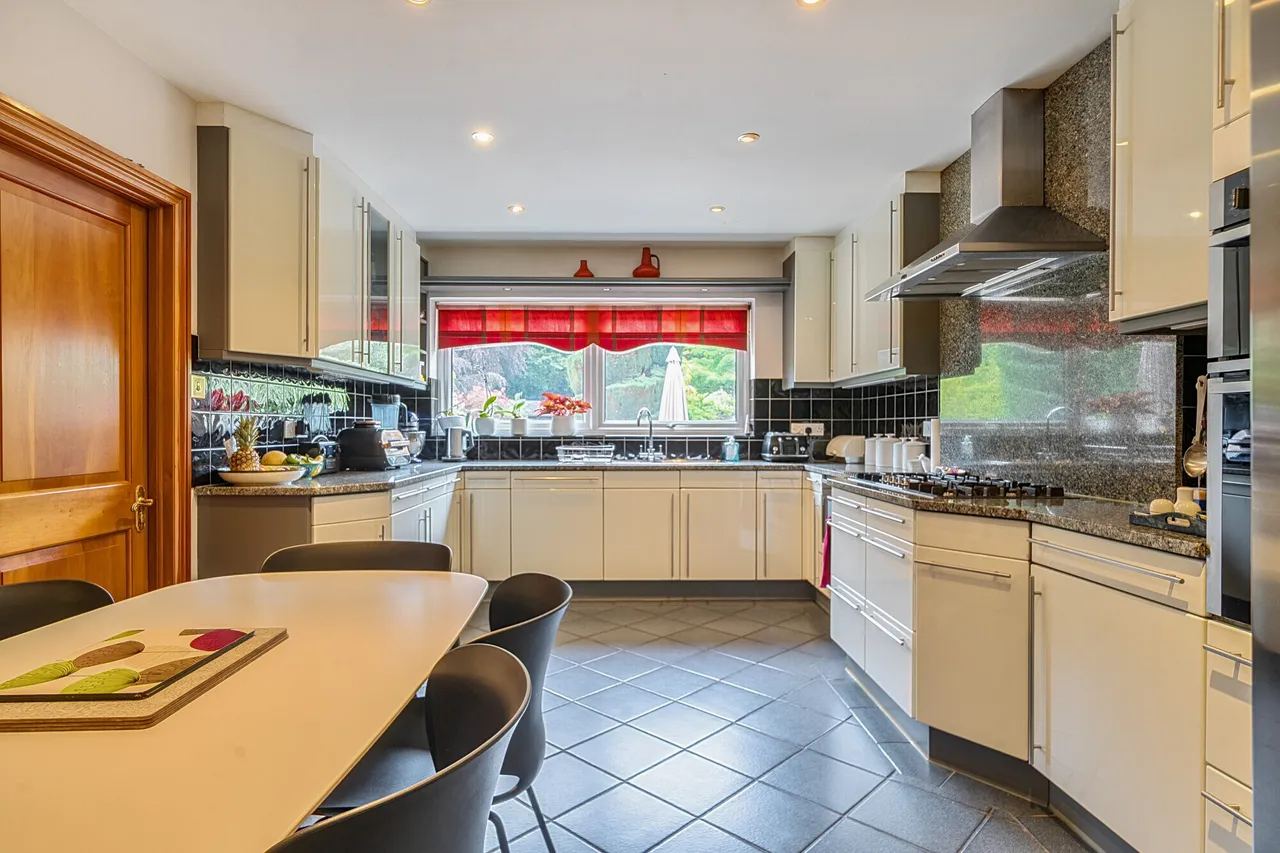 Broomfield Close, Great Missenden, HP16, photo 11