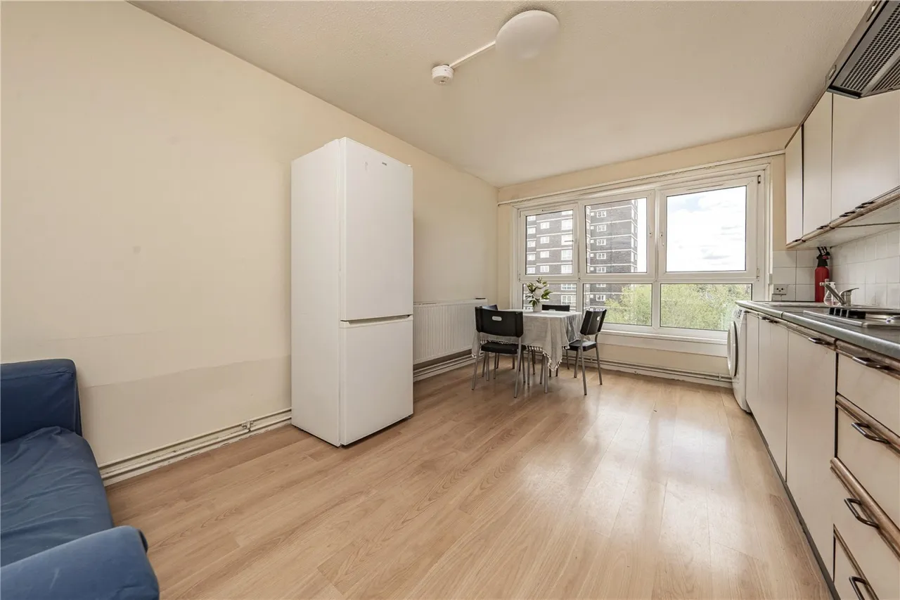 4 bed flat for sale, Arabella Drive, Putney
