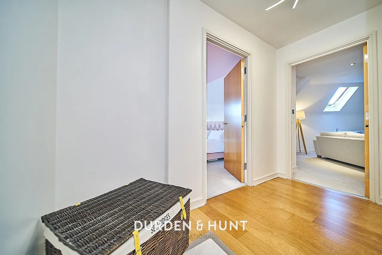 Valley Hill, Loughton, IG10, photo 11