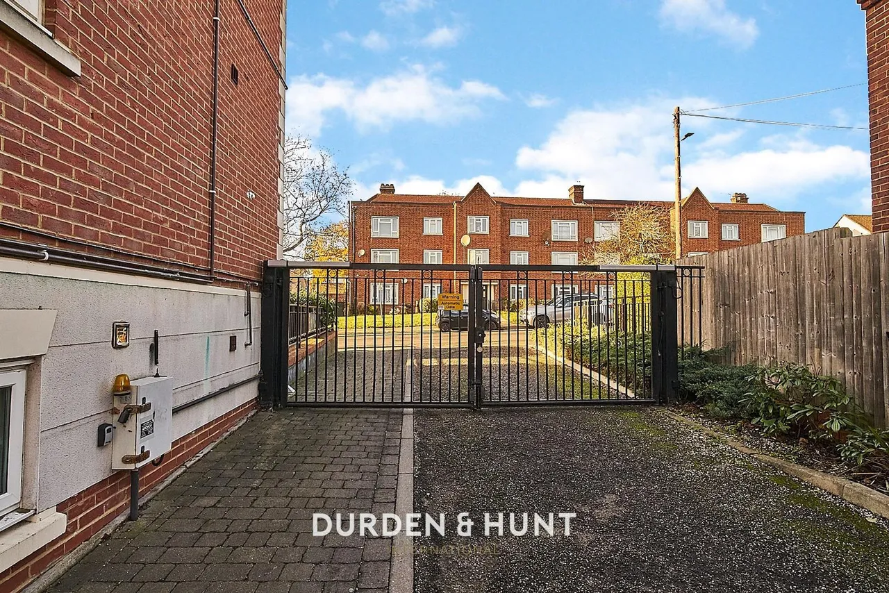 Valley Hill, Loughton, IG10, photo 6