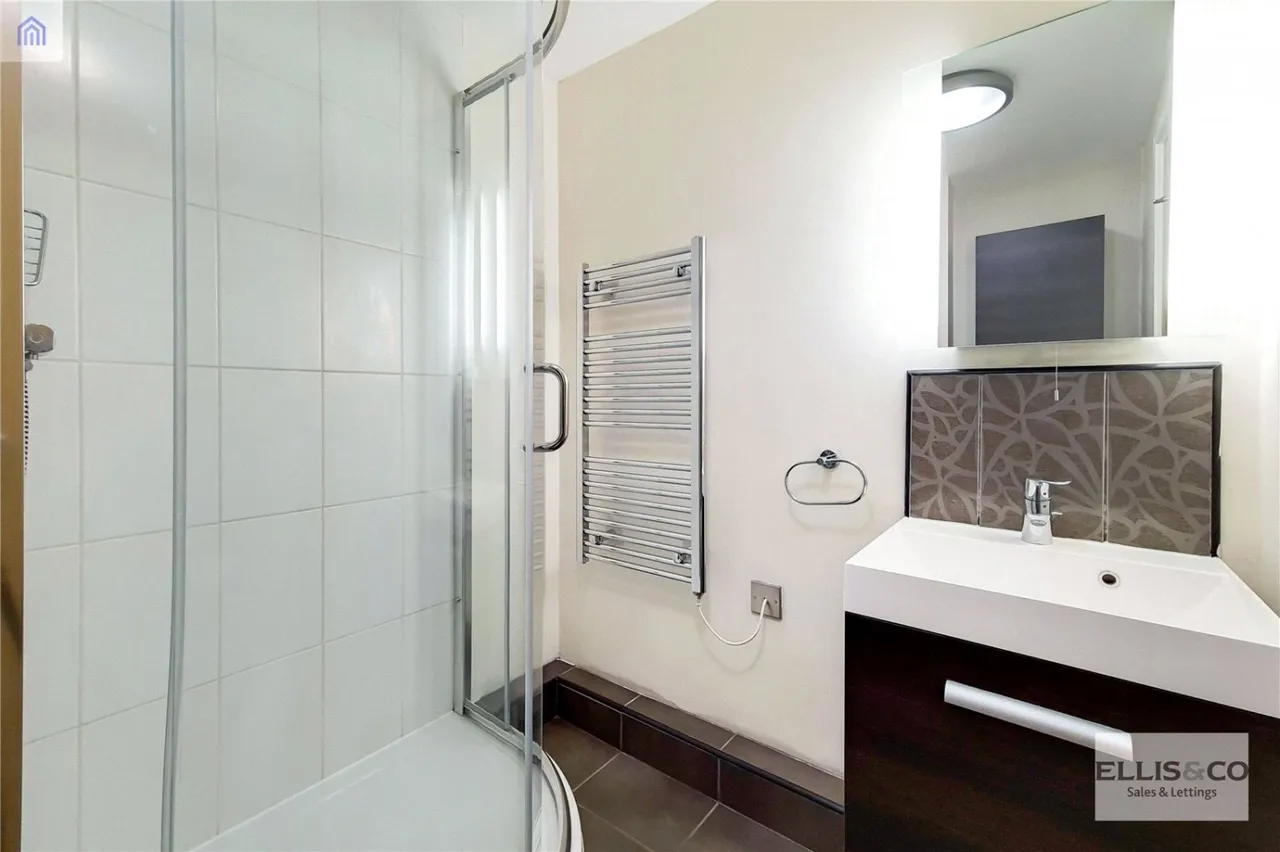 The Green, Southall, UB2, photo 14