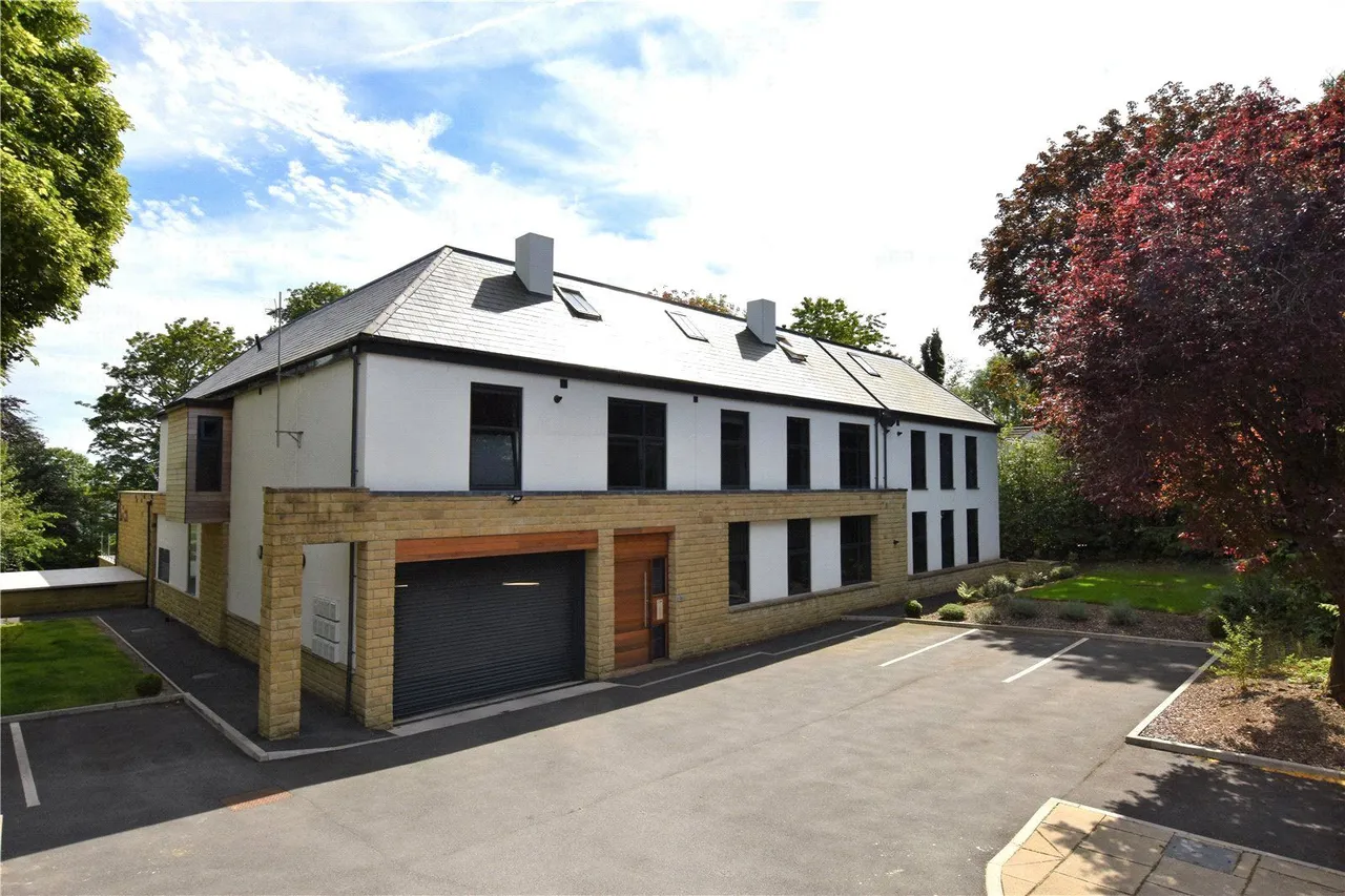2 bed flat to rent, Allerton Park, Leeds, LS7