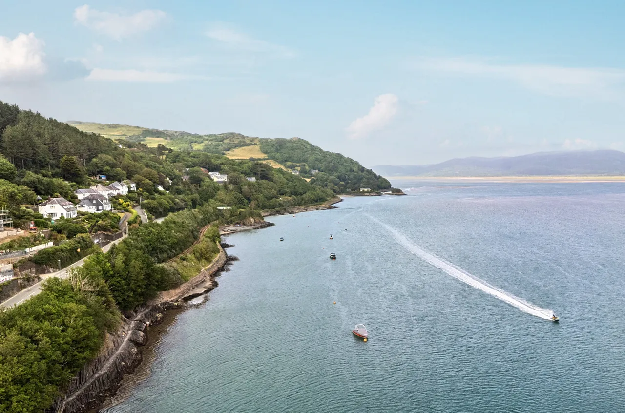 Penhelyg Road, Aberdovey, photo 41