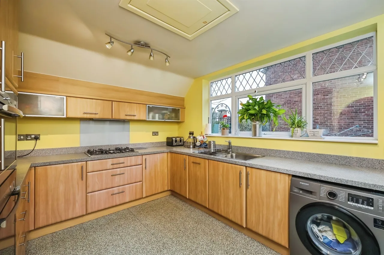 Walk Mill Drive, Hucknall, NG15, photo 2