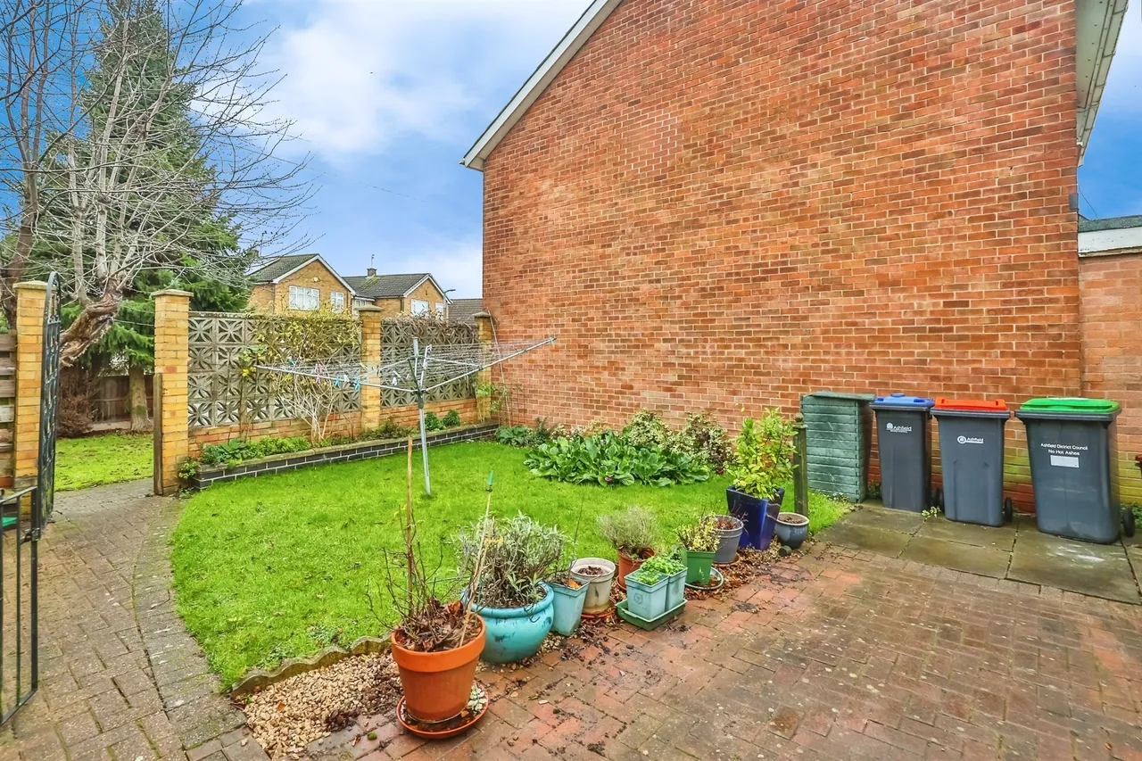Walk Mill Drive, Hucknall, NG15, photo 12