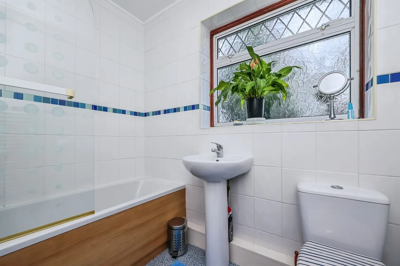 Walk Mill Drive, Hucknall, NG15, photo 10