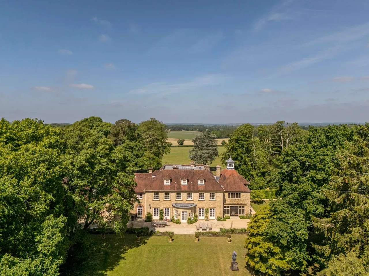 8 bed new development for sale — Medstead Grange, Medstead, Alton, Hampshire, GU34 5NN