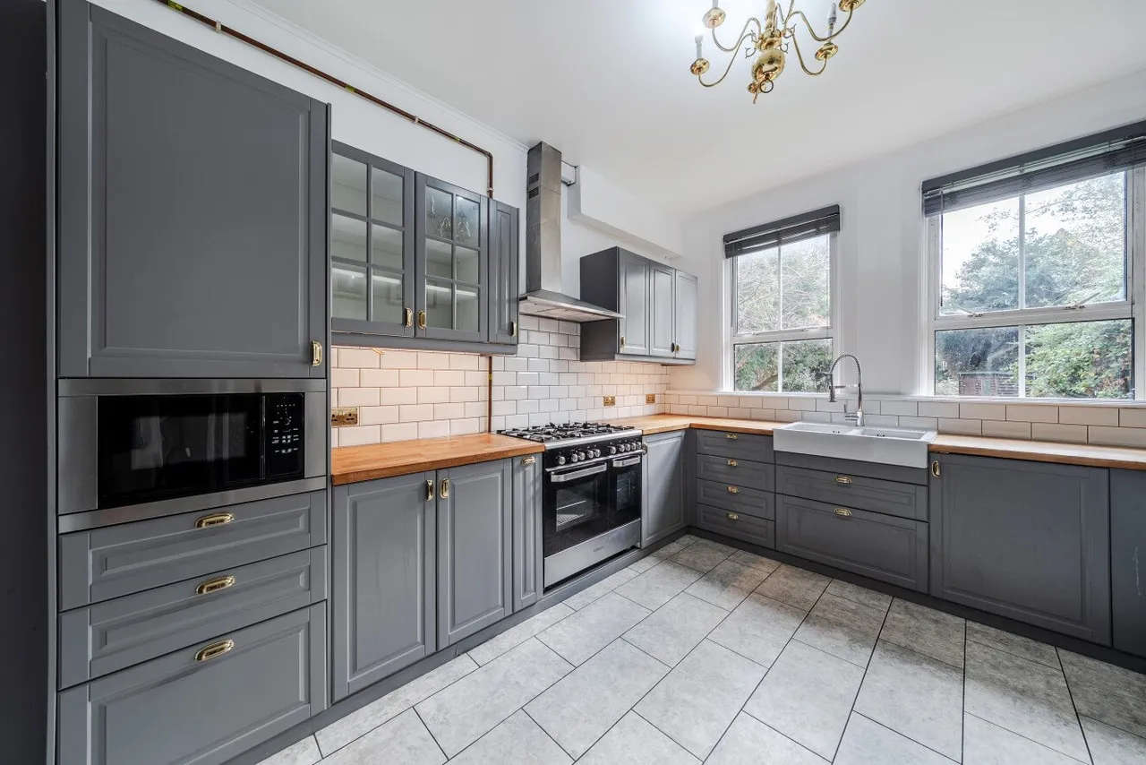 5 bed house to rent, Penerley Road, London, SE6