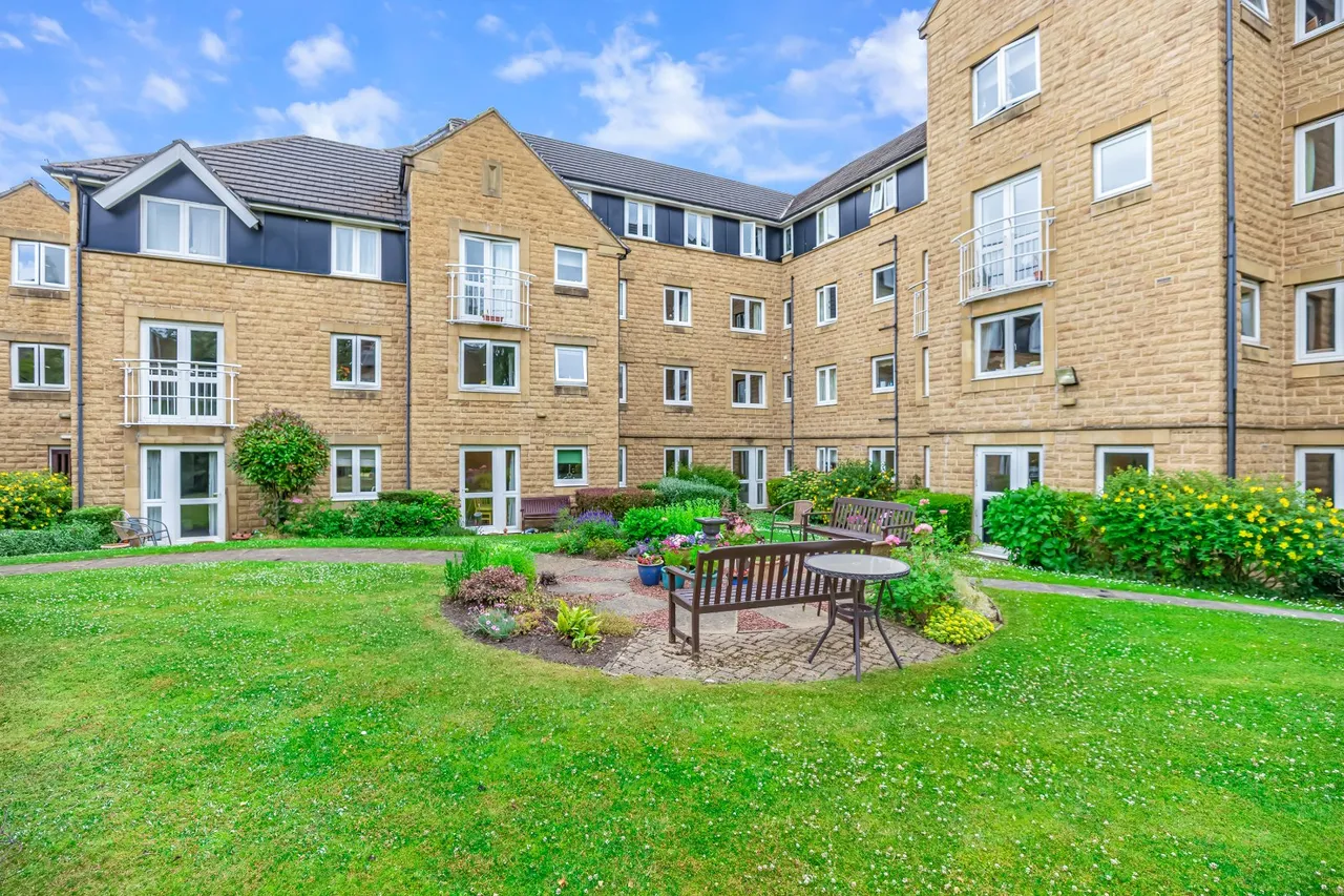 1 bed flat for sale, Springs Lane, Ilkley, LS29