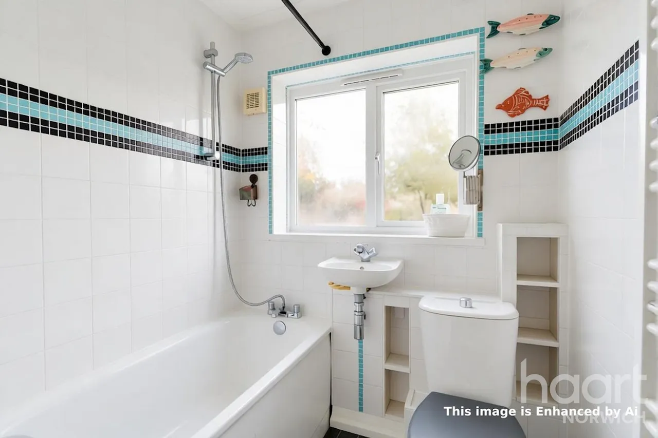 Leewood Crescent, Norwich, NR5, photo 8