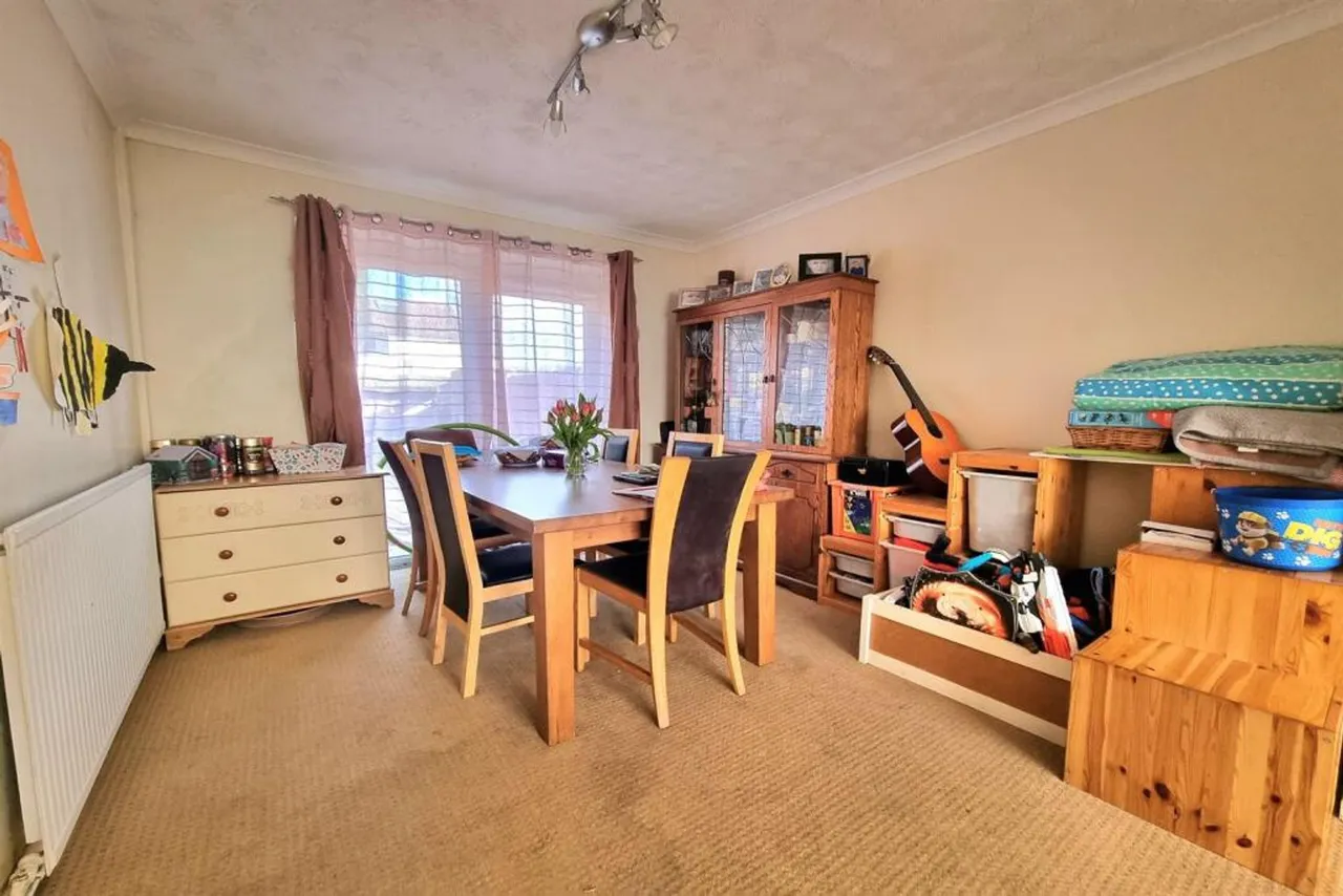 Peover Avenue, Sale, photo 6