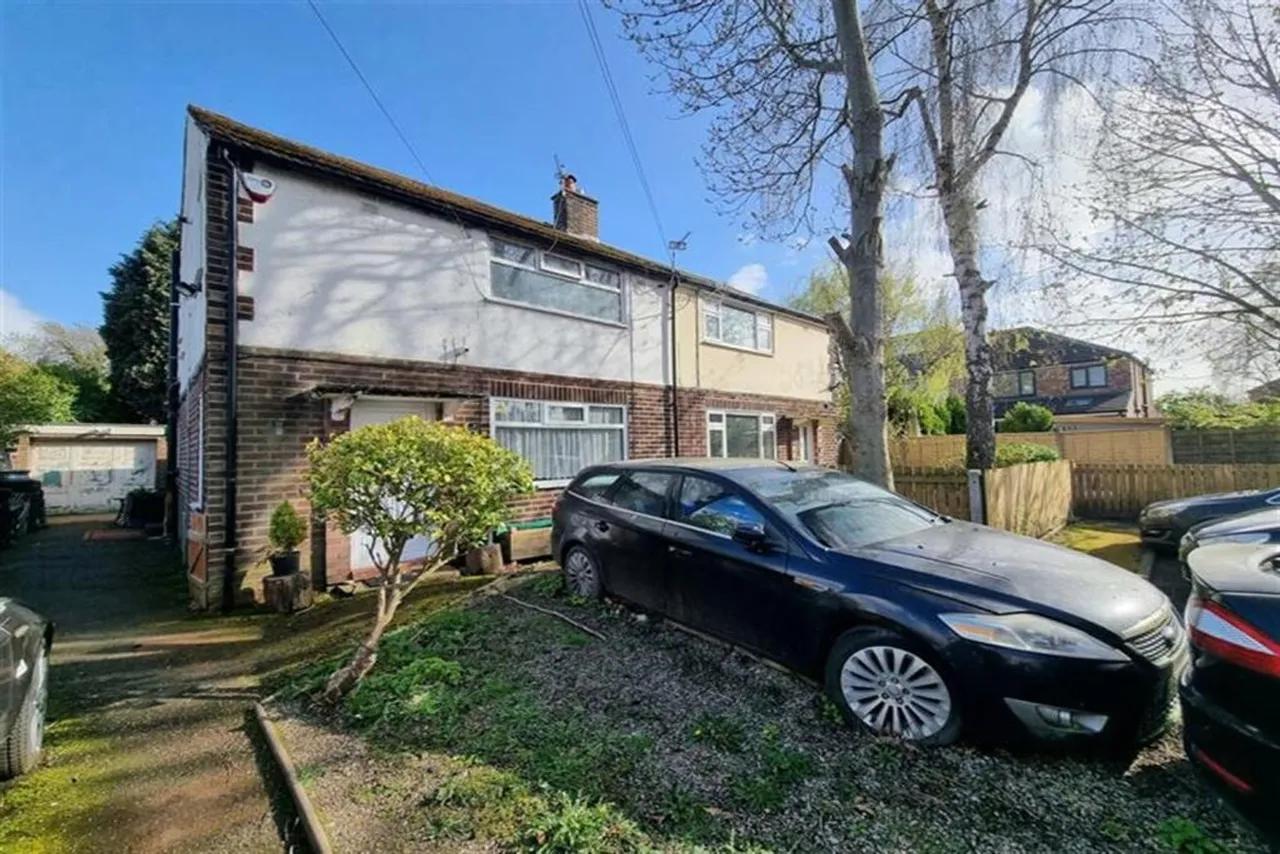 3 bed house for sale, Peover Avenue, Sale