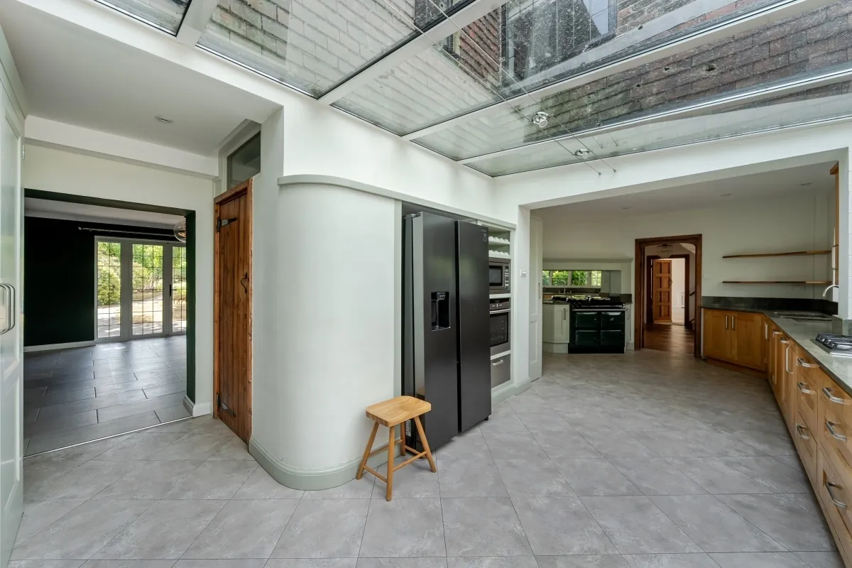 Croft Road Woldingham CR3, photo 4