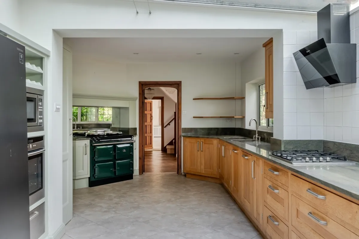 Croft Road Woldingham CR3, photo 5