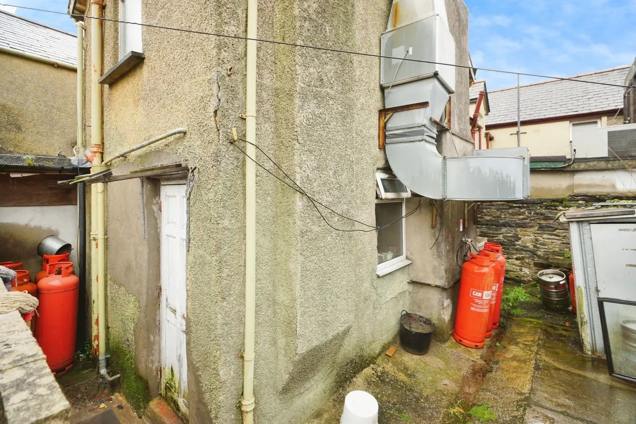 High Street, Penrhyndeudraeth, LL48, photo 4