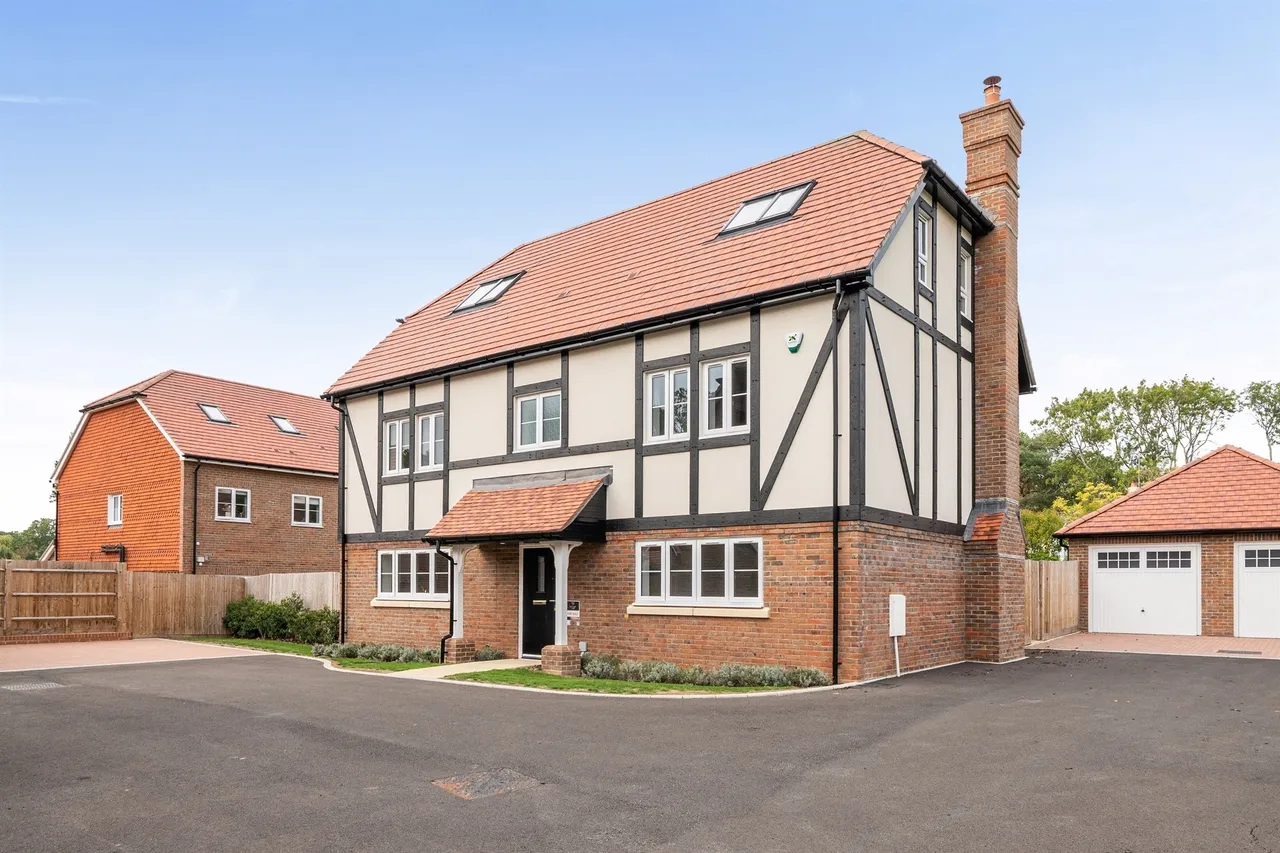 4 bed house for sale, Folders Lane, Burgess Hill, RH15