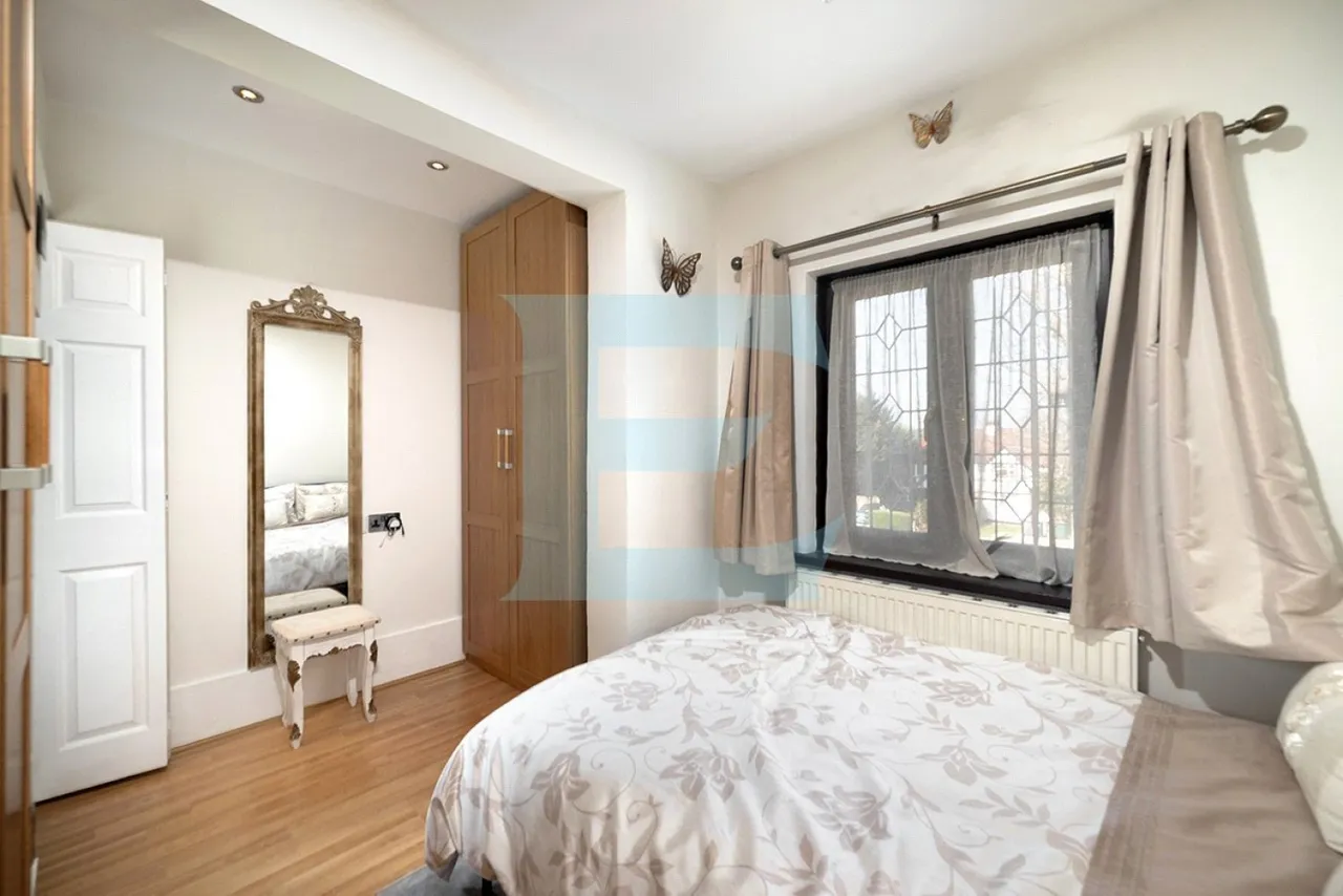 Laurel Gardens, Mill Hill, NW7, photo 8