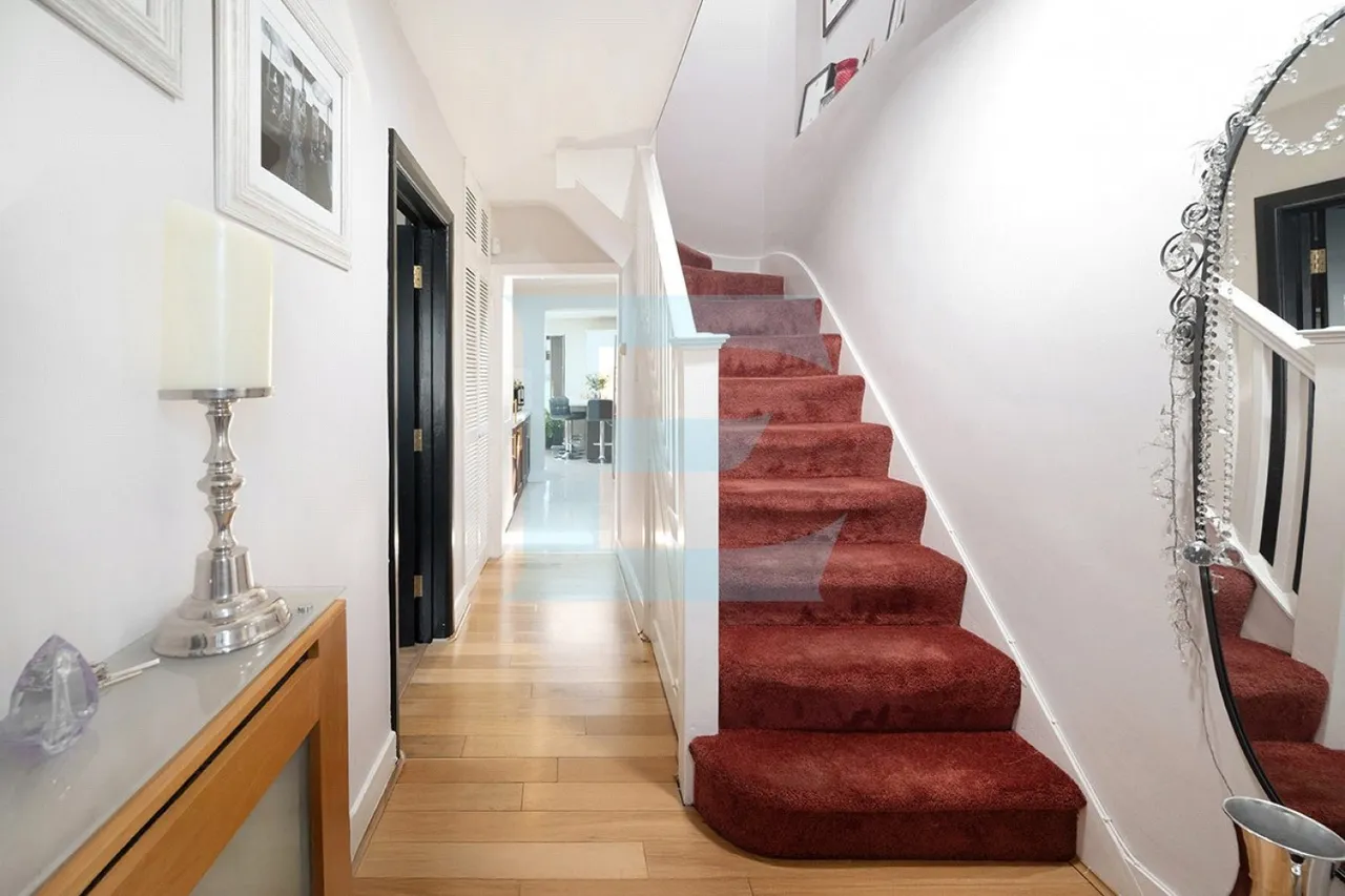 Laurel Gardens, Mill Hill, NW7, photo 11