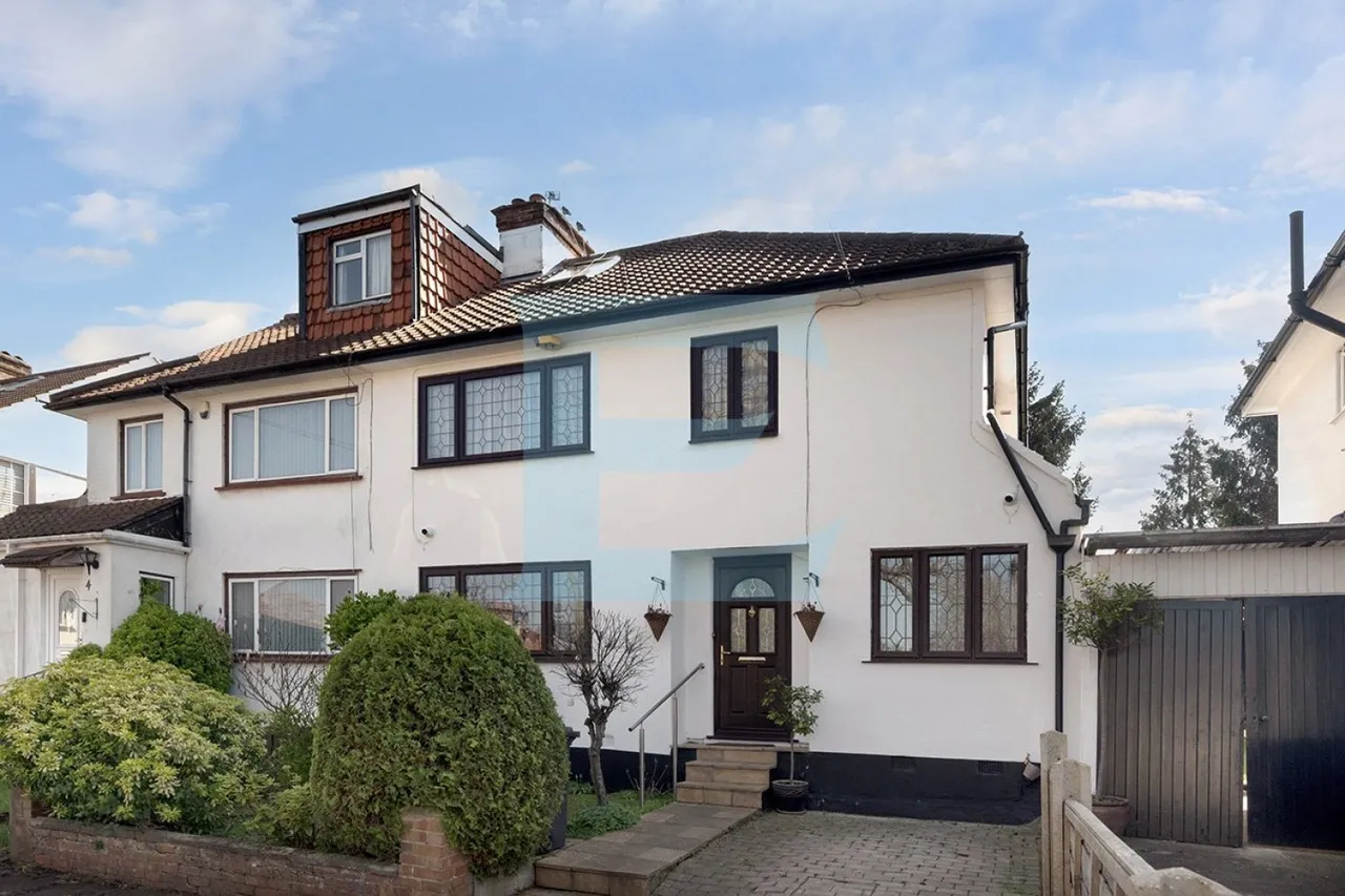 5 bed house for sale, Laurel Gardens, Mill Hill, NW7