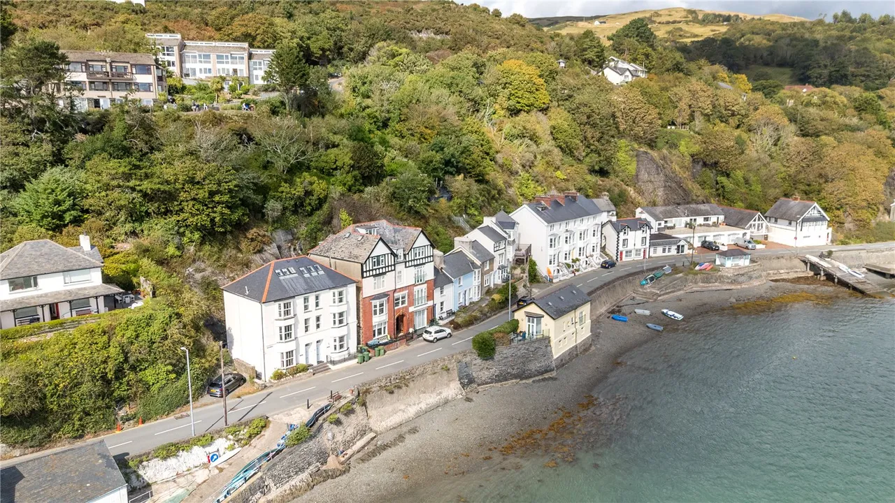 Terrace Road, Aberdovey, photo 17