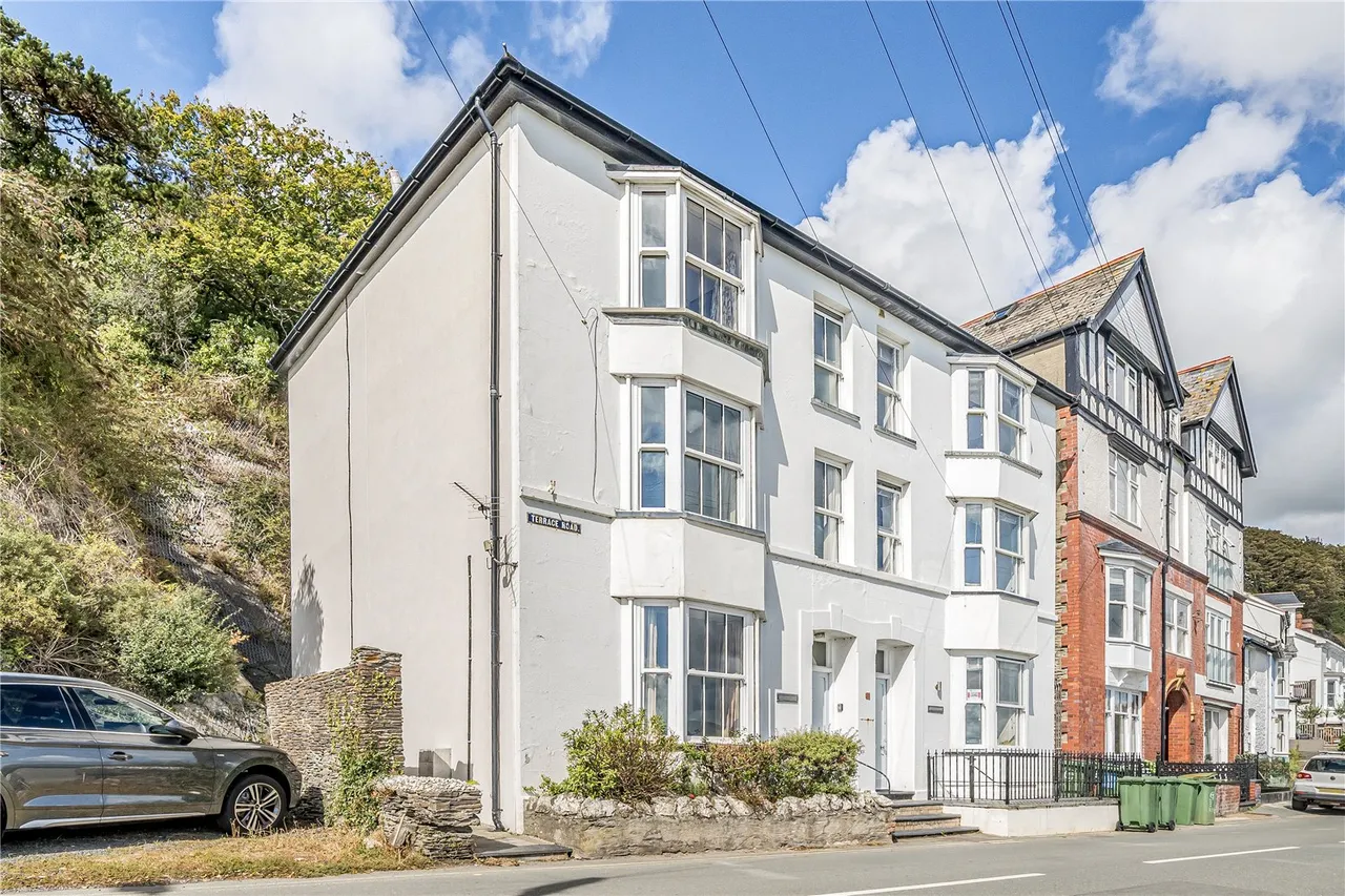 4 bed house for sale, Terrace Road, Aberdovey