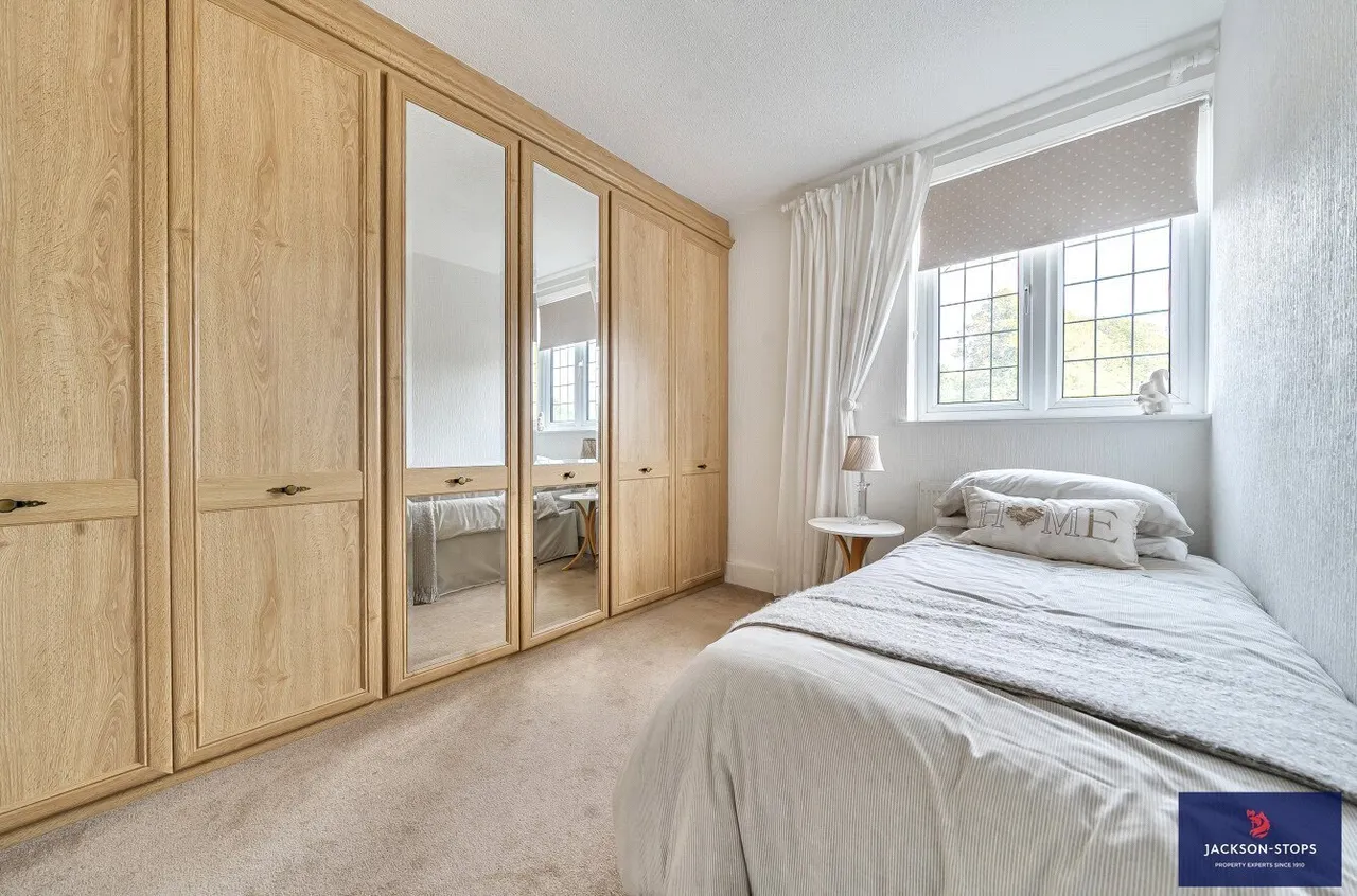 Watling Street, Little Brickhill, MK17, photo 16