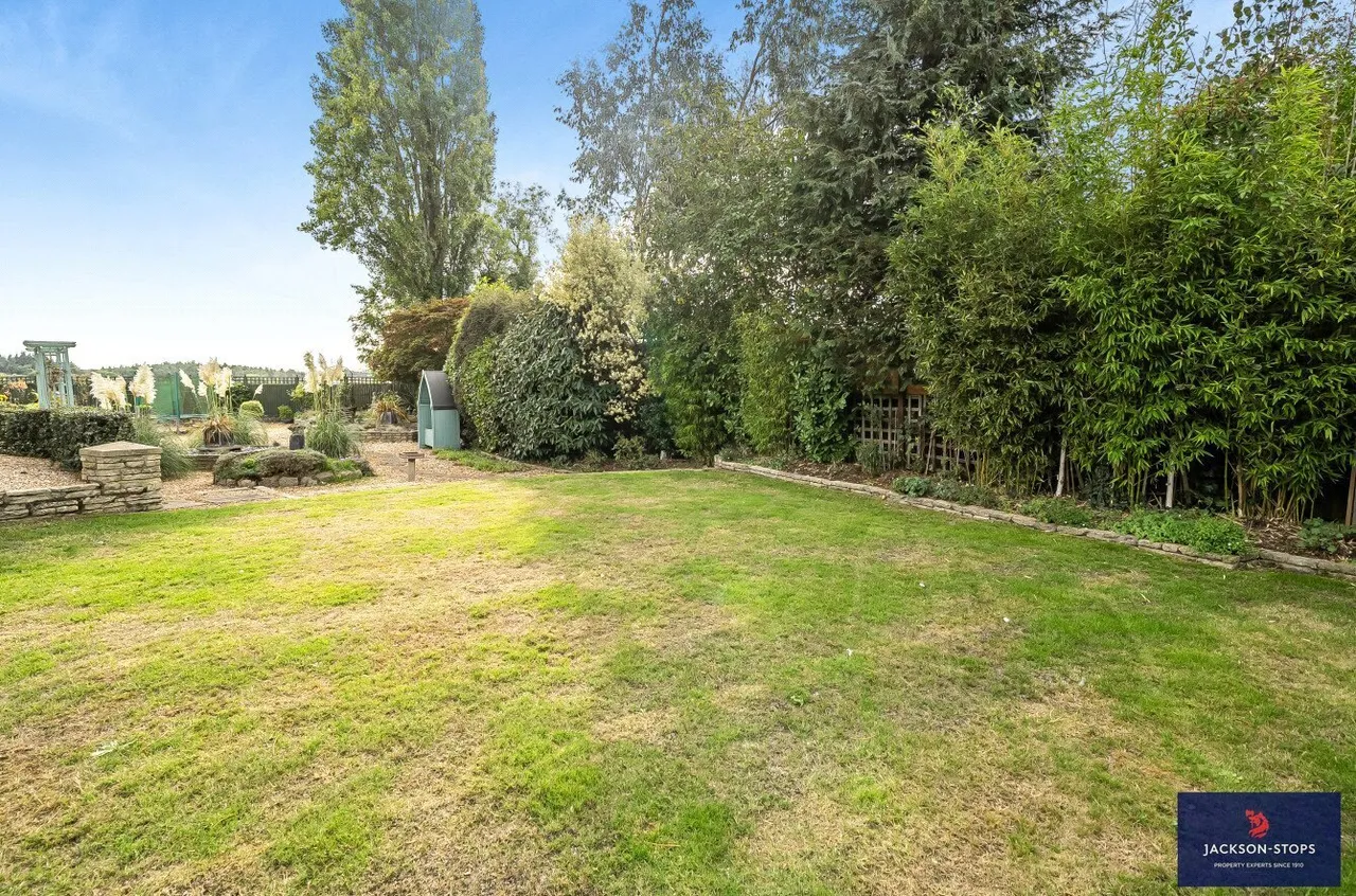 Watling Street, Little Brickhill, MK17, photo 27