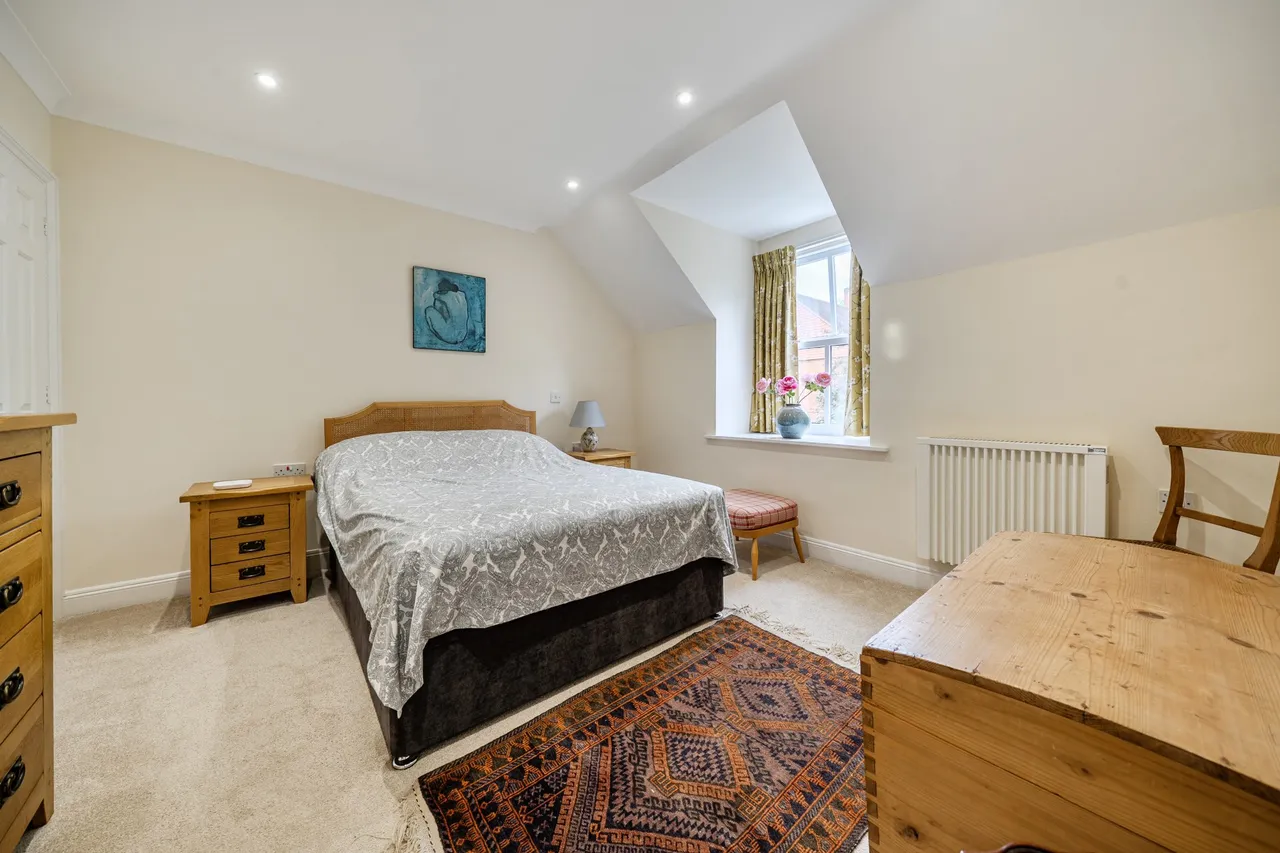 Seymour Place, Odiham, Hook, RG29 1AY, photo 15