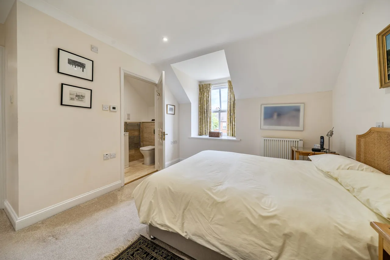 Seymour Place, Odiham, Hook, RG29 1AY, photo 13