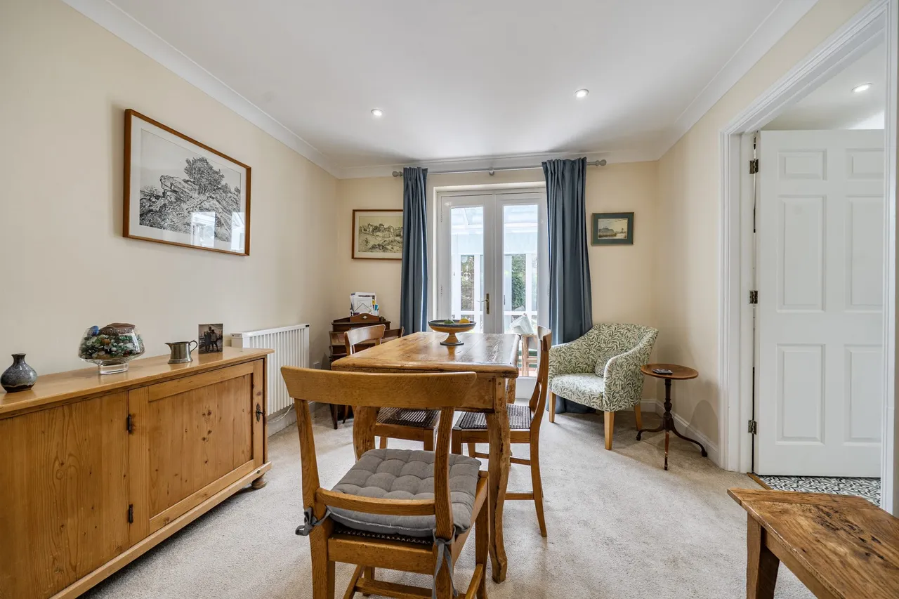 Seymour Place, Odiham, Hook, RG29 1AY, photo 9
