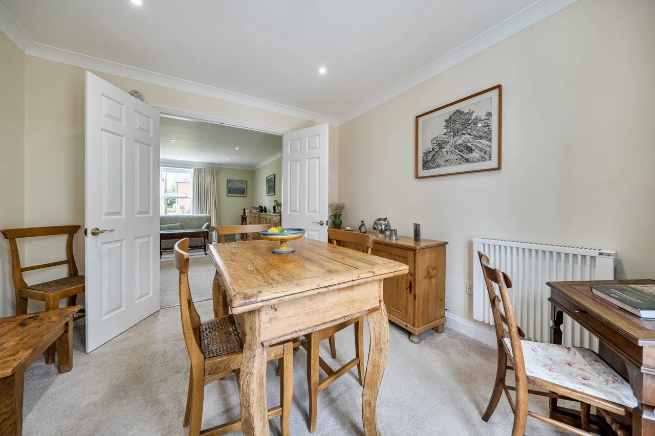 Seymour Place, Odiham, Hook, RG29 1AY, photo 8