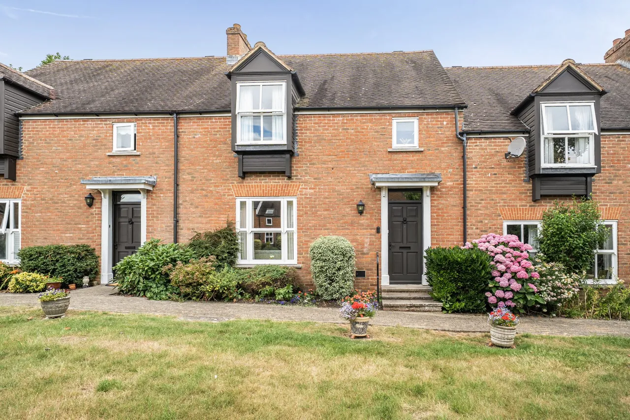 Seymour Place, Odiham, Hook, RG29 1AY, photo 21