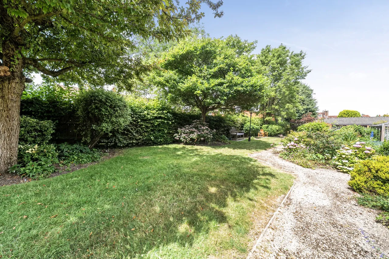 Seymour Place, Odiham, Hook, RG29 1AY, photo 18