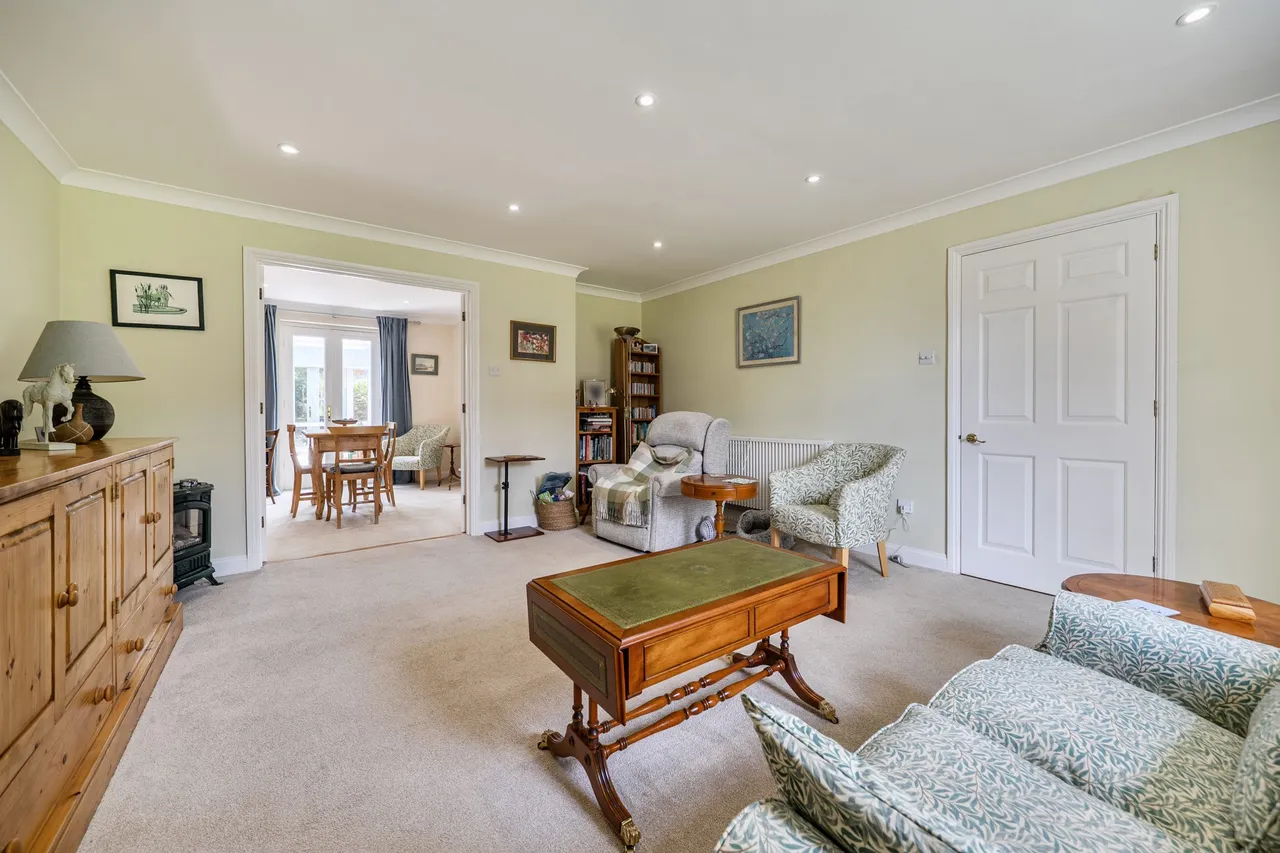 Seymour Place, Odiham, Hook, RG29 1AY, photo 7