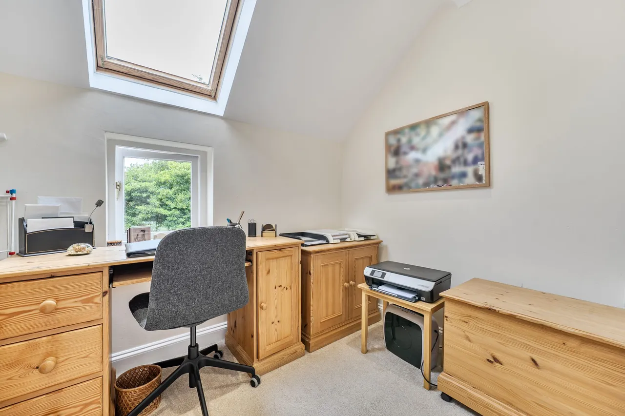 Seymour Place, Odiham, Hook, RG29 1AY, photo 16
