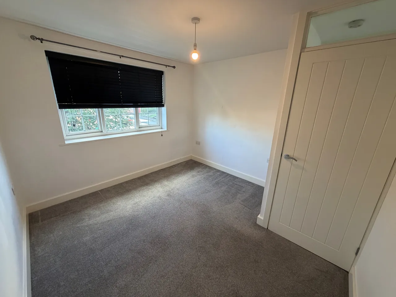 Fenimore Court, NG12, photo 6