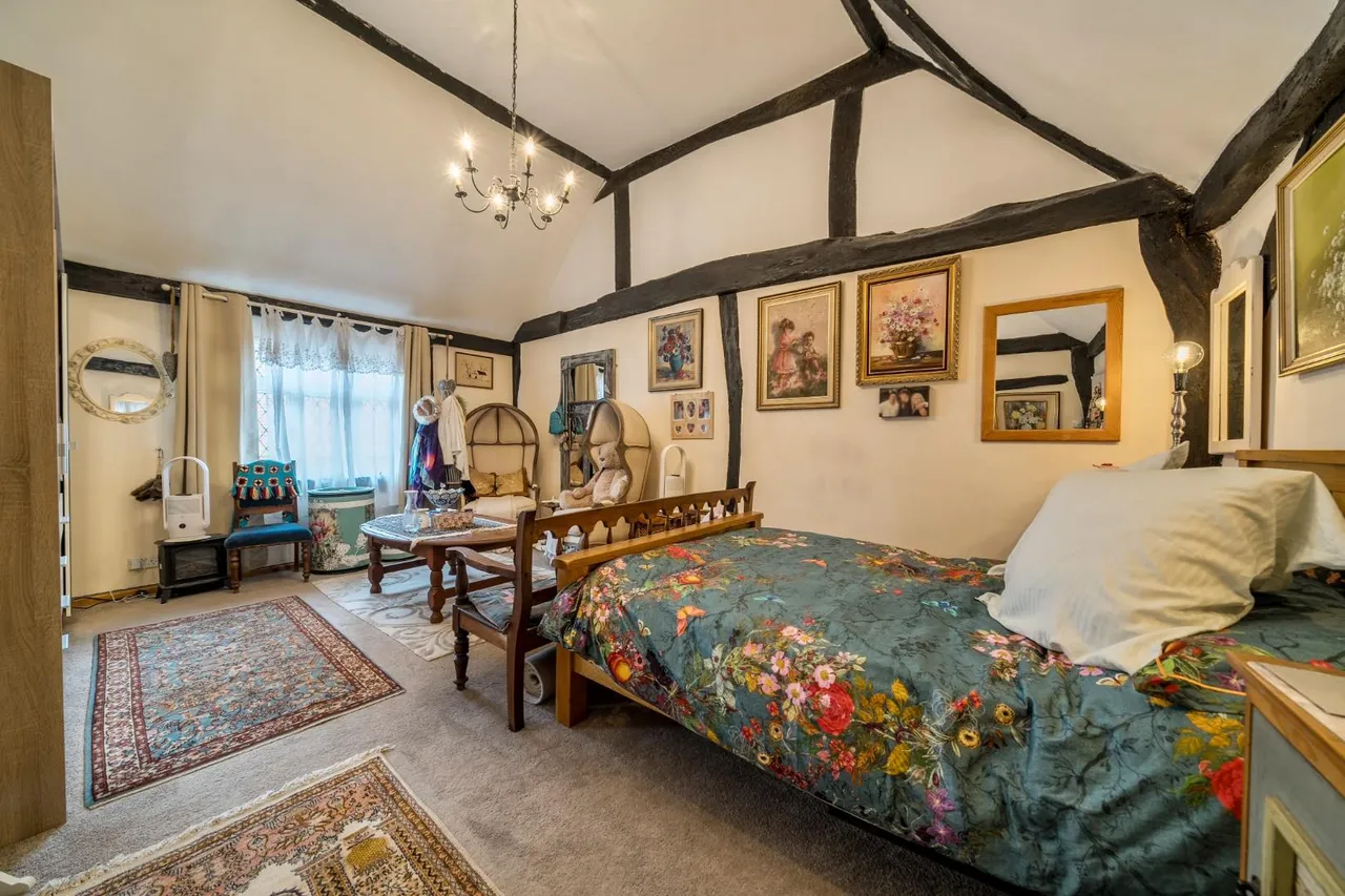 Turks Head Court, Eton, photo 9