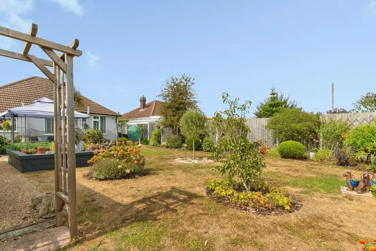 Thorpe Road, CLACTON-ON-SEA, Essex, CO15, photo 6
